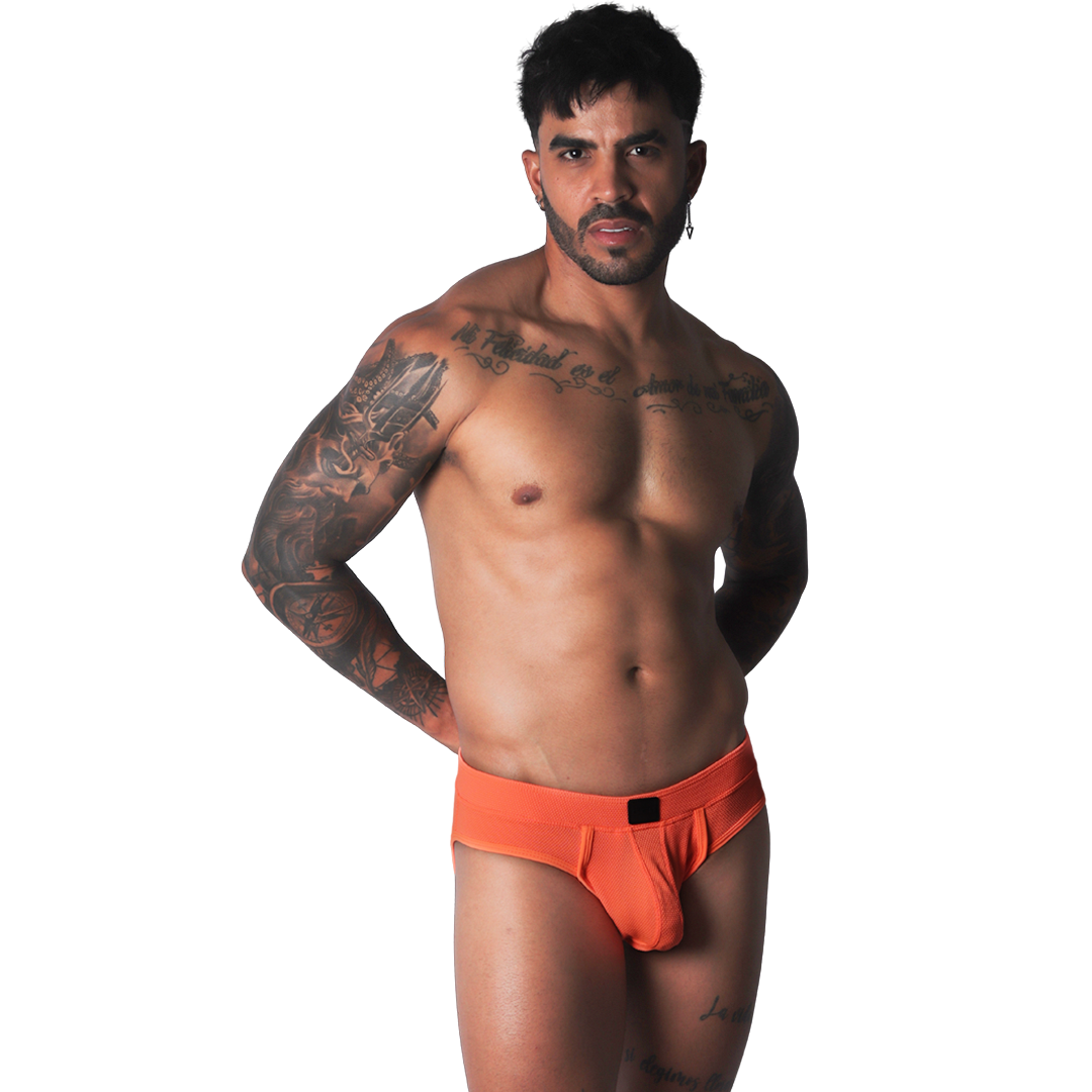 Cookie Orange Brief Jock en modelo de Gigo Underwear