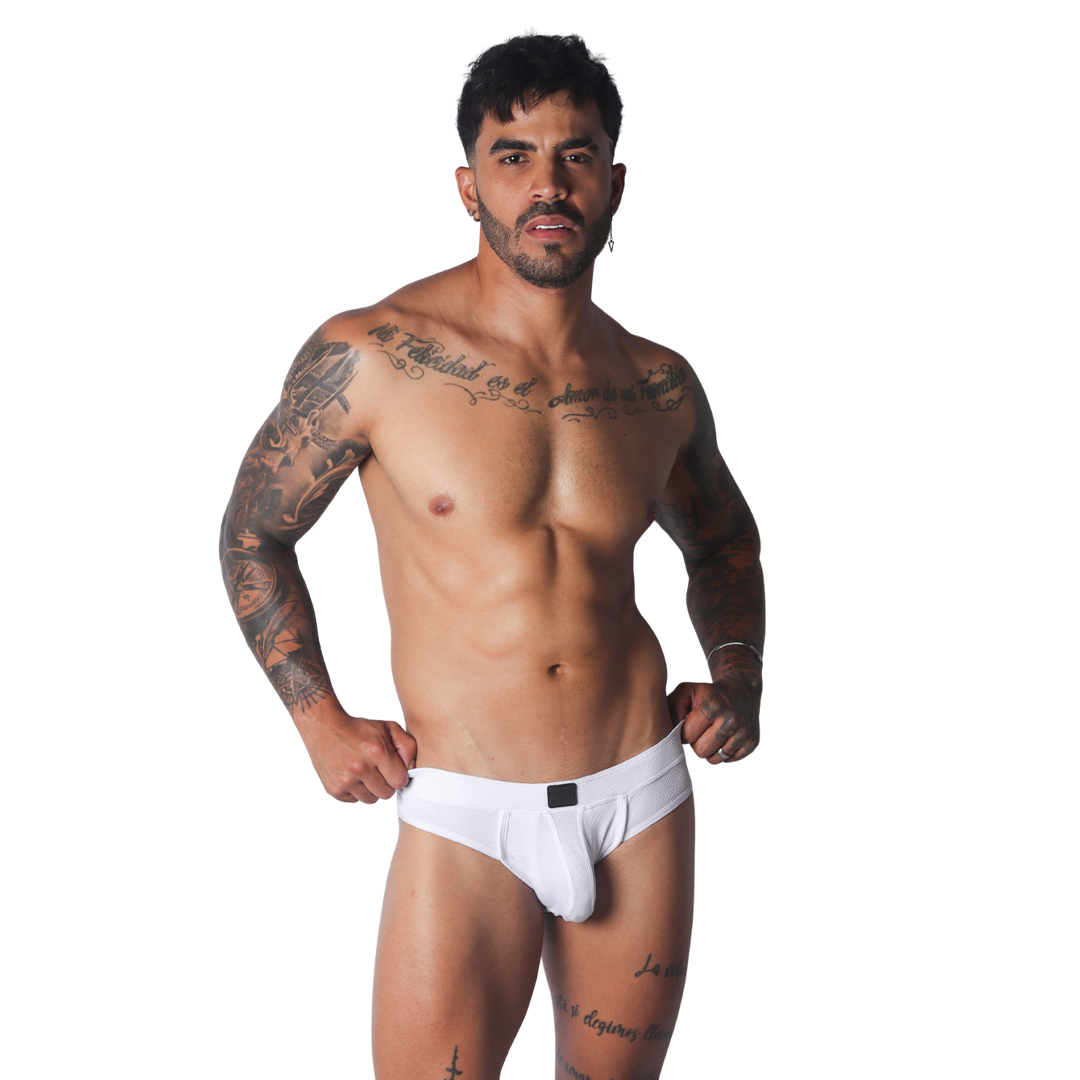 Cookie White Brief Jock en modelo de Gigo Underwear