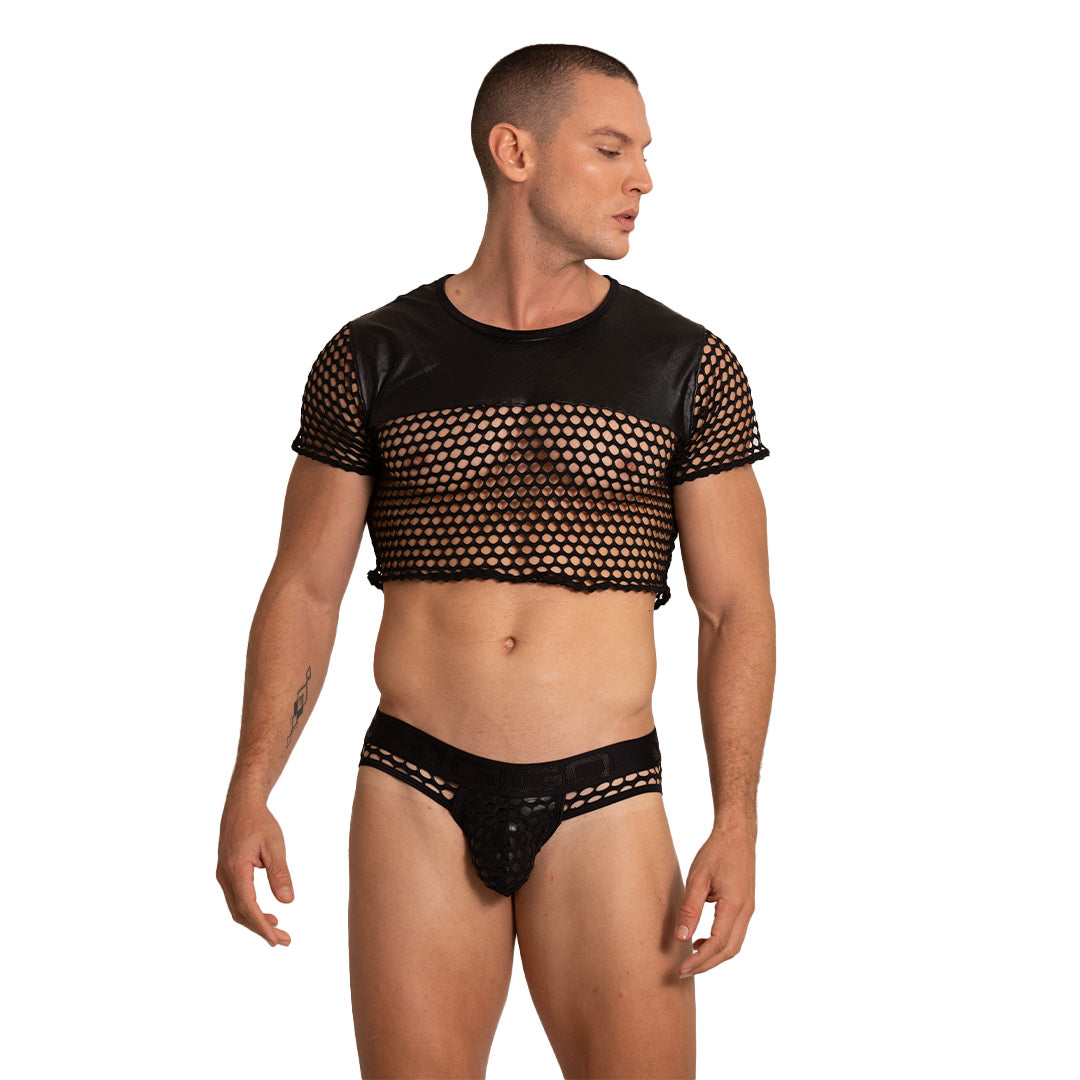 Hole Black Croop Top en modelo de Gigo Underwear