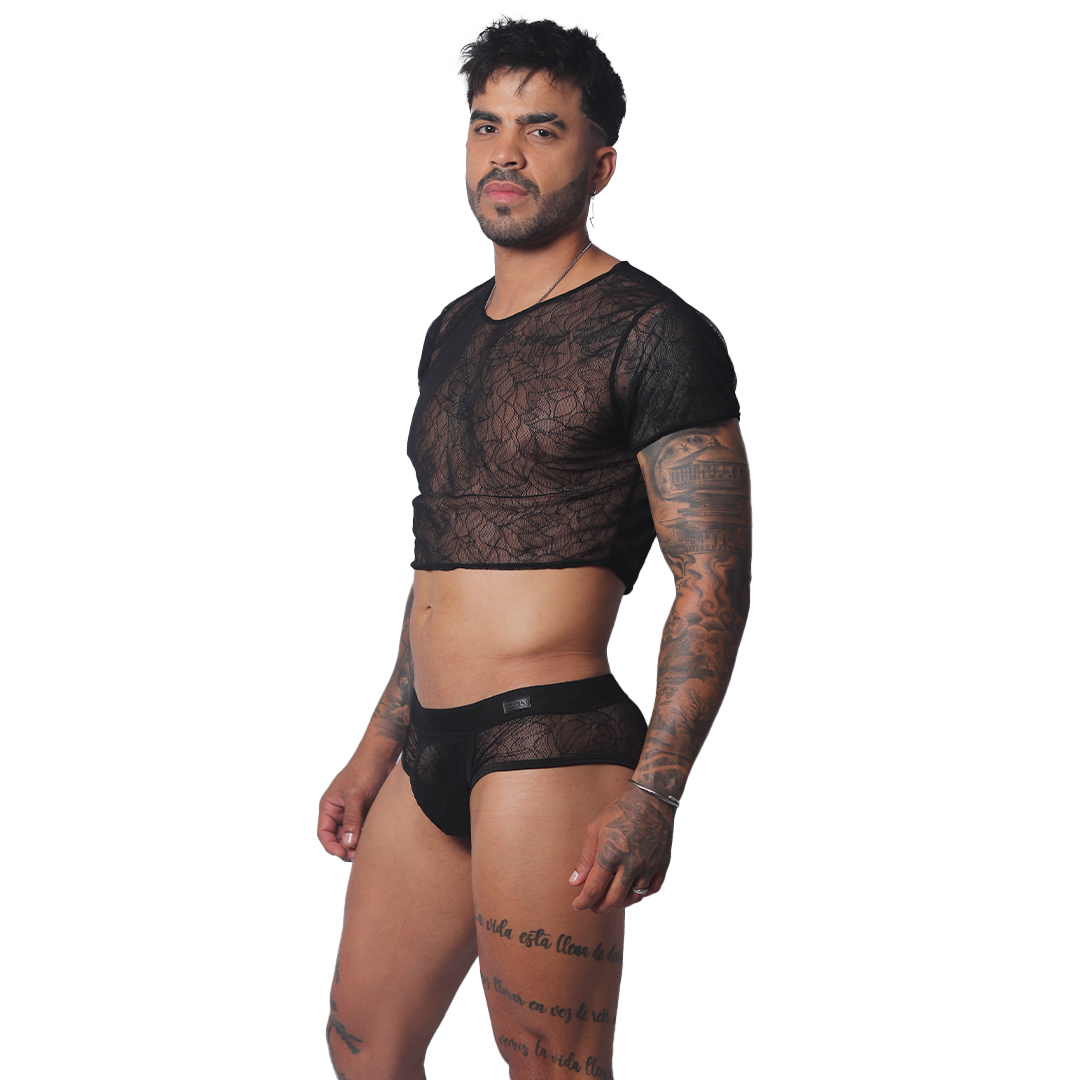 Prolix Black Croop Top en modelo de Gigo Underwear
