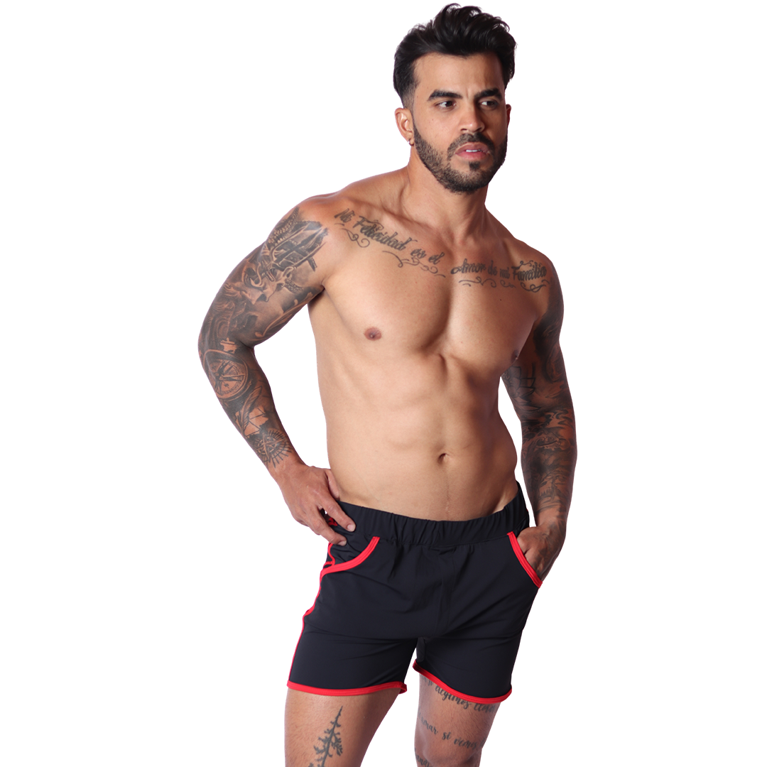 Typer Black Shorts en modelo de Gigo Underwear