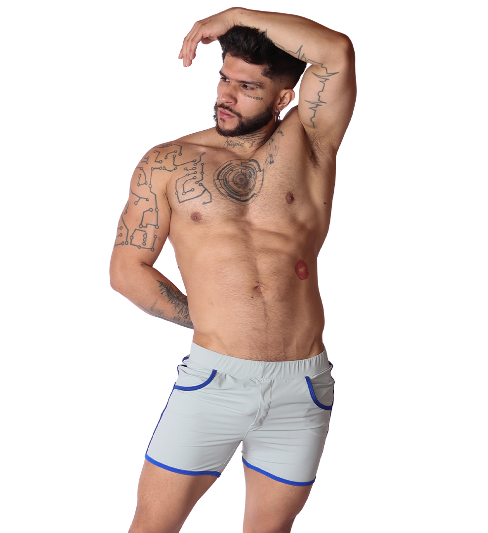 Typer Gray Shorts en modelo de Gigo Underwear