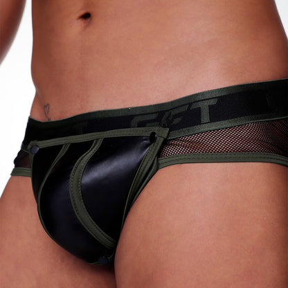 Fetish Green Brief en modelo de Gigo Underwear
