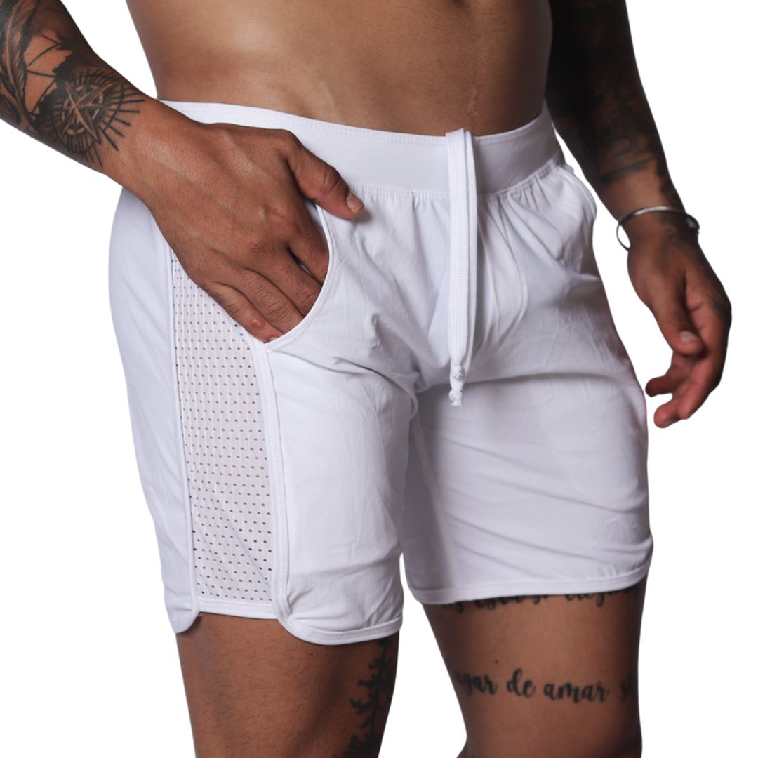 Ambitious White Short vista frontal de Gigo Underwear
