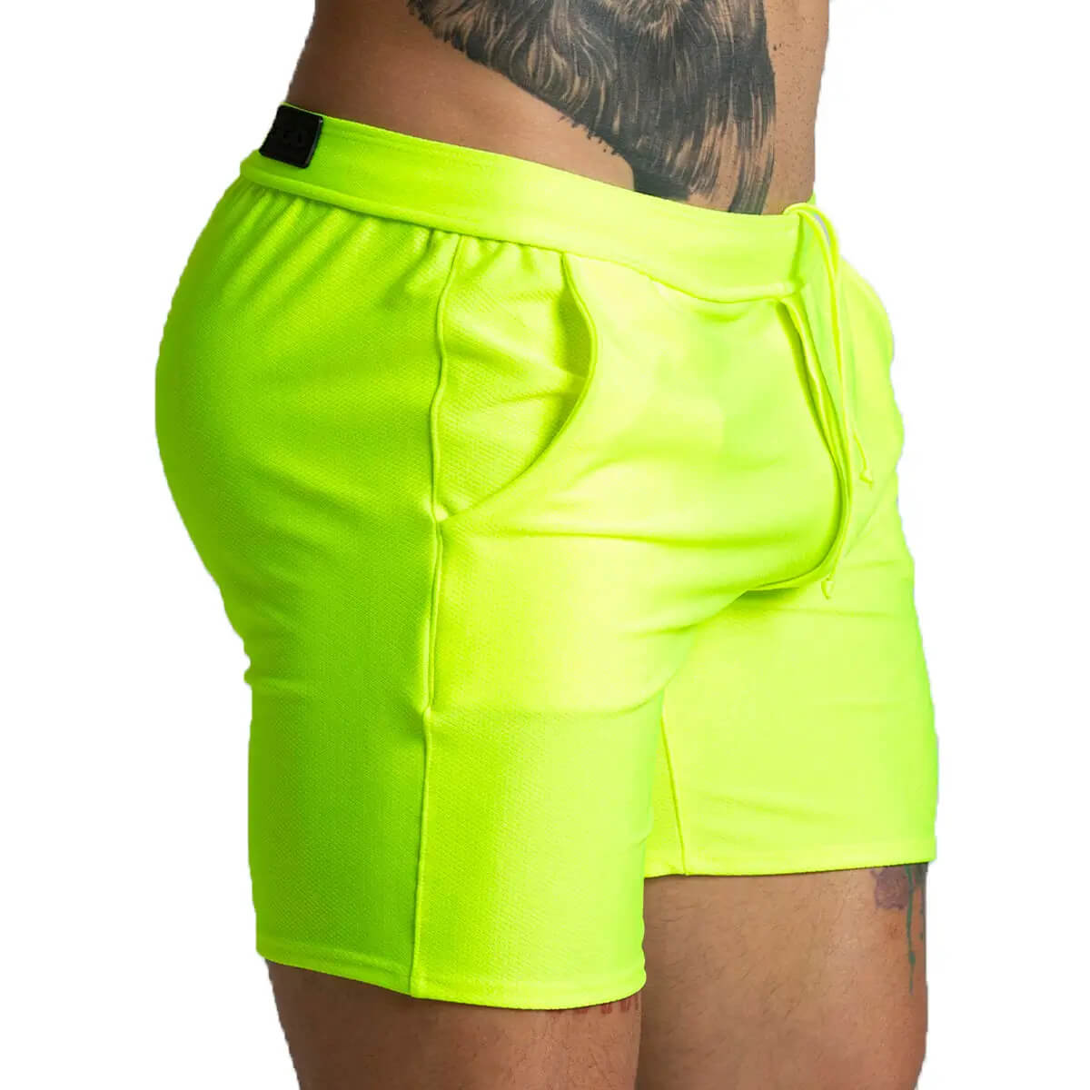 BELUCCI YELLOW SHORT - Pantaloneta corta amarilla para hombres