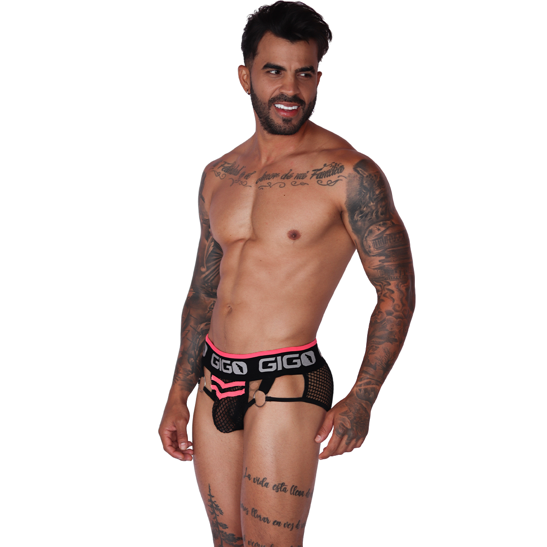 Boox Fuchsia Brief en modelo de Gigo Underwear