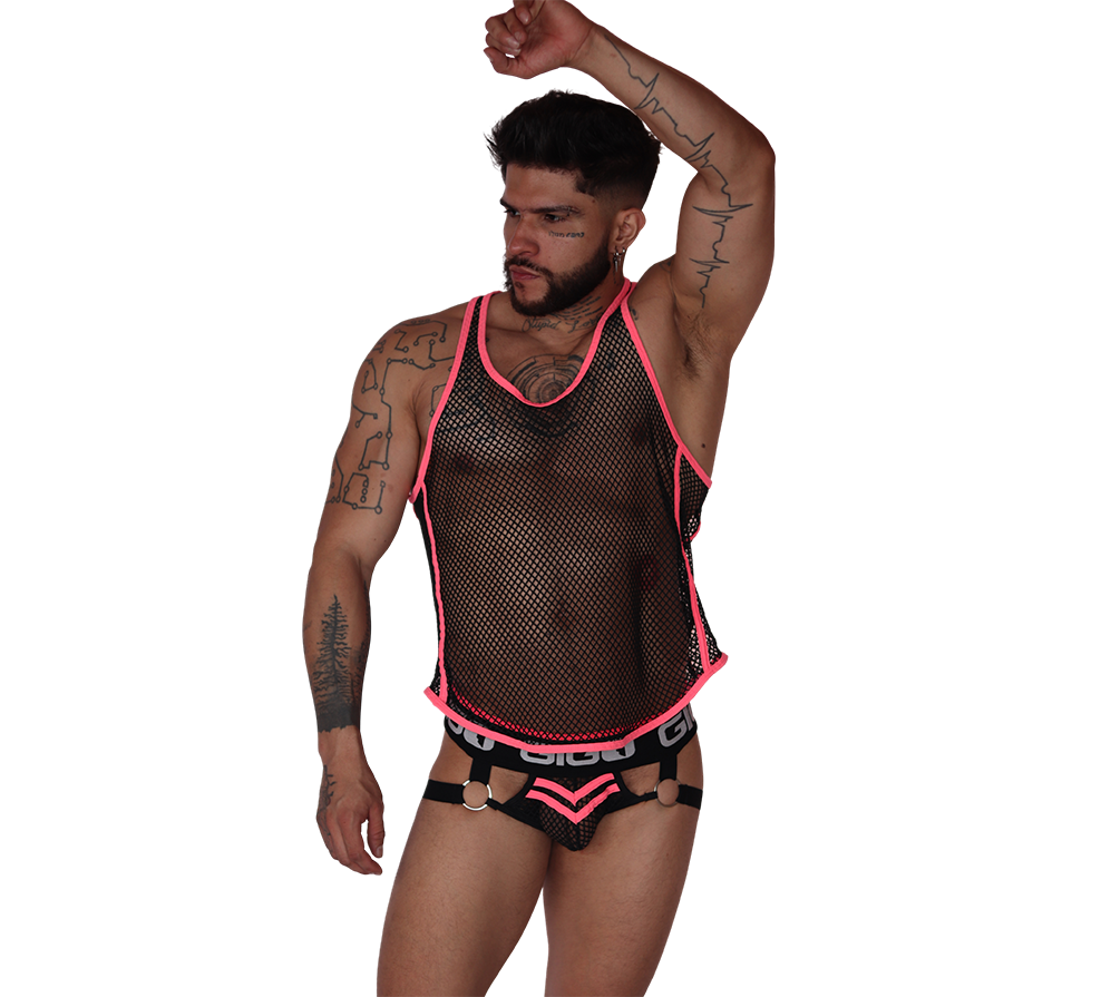 Boox Fuchsia Tank en modelo de Gigo Underwear
