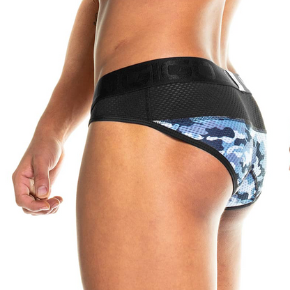Camo Black Brief vista frontal de Gigo Underwear