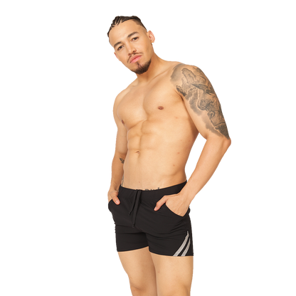 Club Black Short en modelo de Gigo Underwear