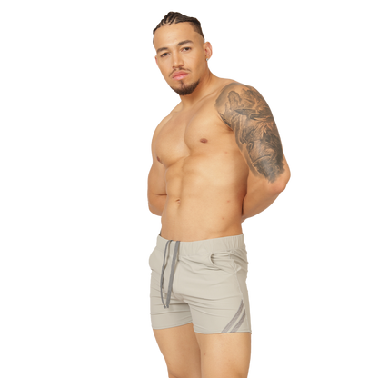 Club Gray Short en modelo de Gigo Underwear