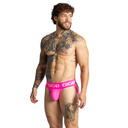 Colors Fucshia Jock en modelo de Gigo Underwear