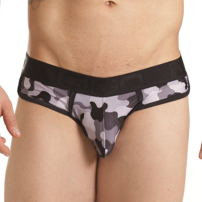 Combat Gray Brief vista frontal de Gigo Underwear