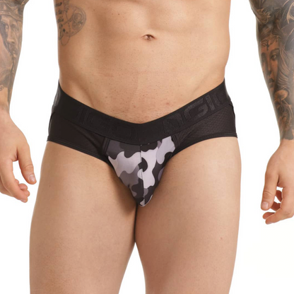 Combat Gray Brief Jockstrap vista frontal de Gigo Underwear