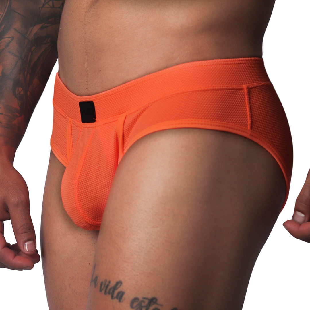 Cookie Orange Brief vista frontal de Gigo Underwear