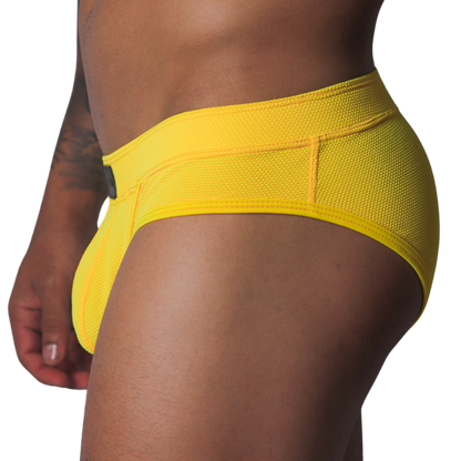 Cookie Yellow Brief vista frontal de Gigo Underwear