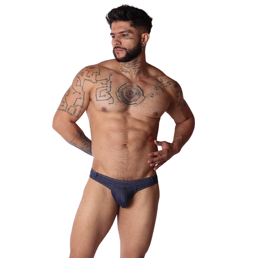 Denim Blue Thong en modelo de Gigo Underwear