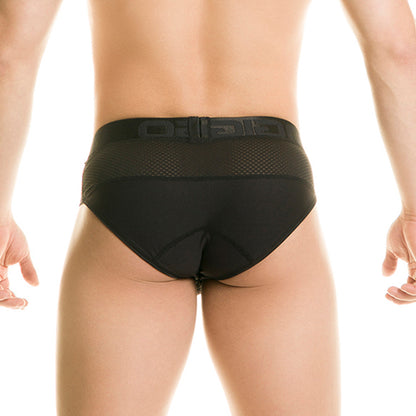 Diversity Black Brief en modelo de Gigo Underwear