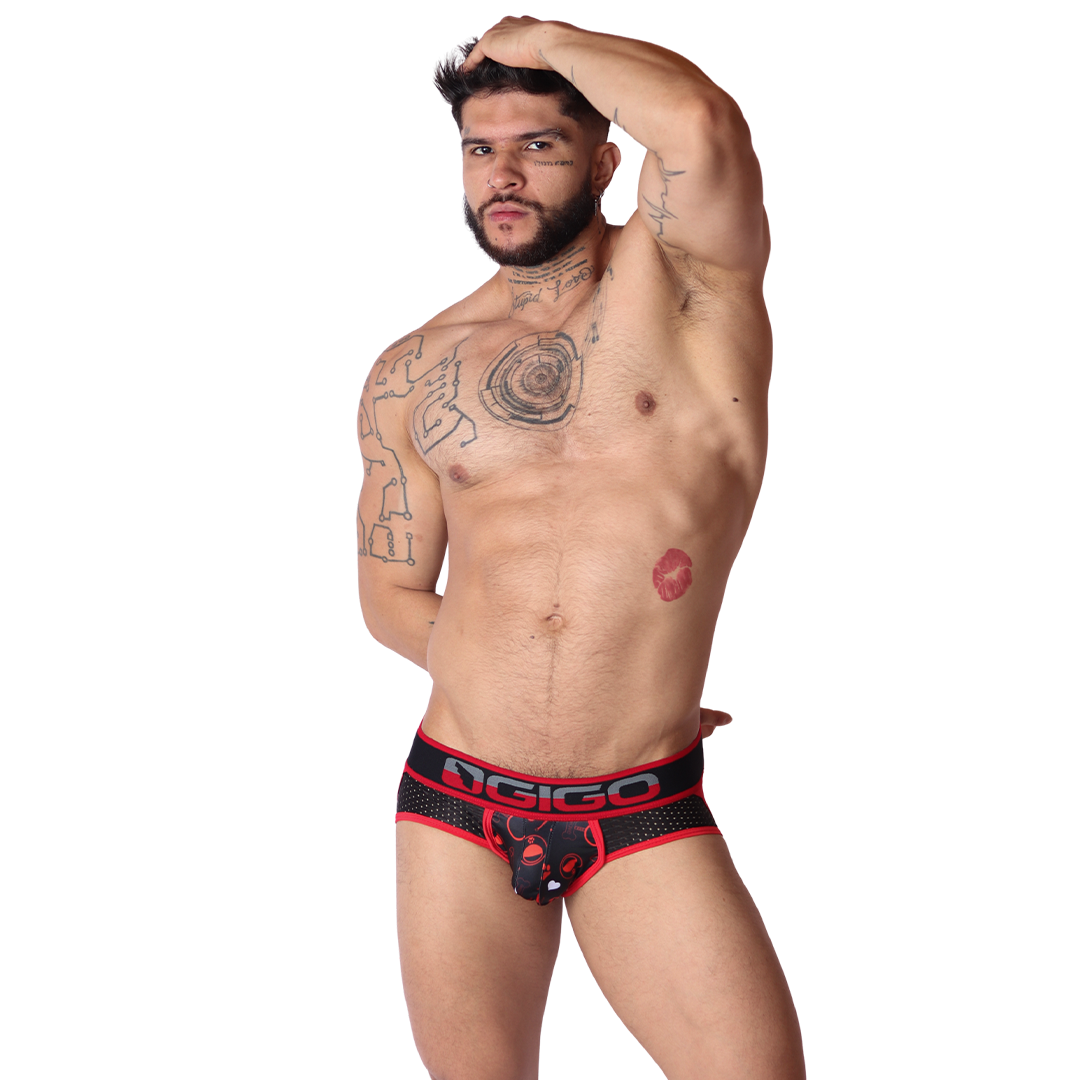 Dog Red Jockstrap en modelo de Gigo Underwear