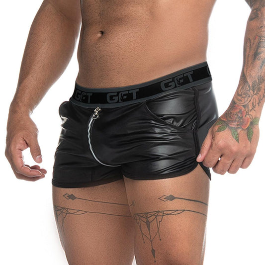 FETICHE BLACK ZIPPER SHORT - Pantaloneta corta de cuero negra sexy para hombres. Pantaloneta corta con cremallera de extremo a extremo