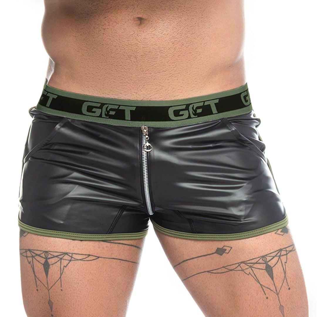FETICHE GREEN ZIPPER SHORT - Pantaloneta corta de cuero negra sexy para hombres. Pantaloneta corta con cremallera de extremo a extremo