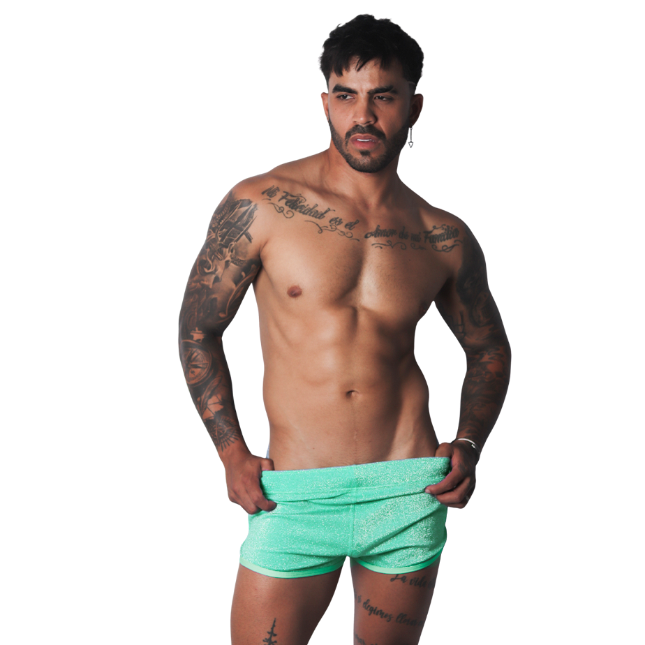Flash Green Short en modelo de Gigo Underwear