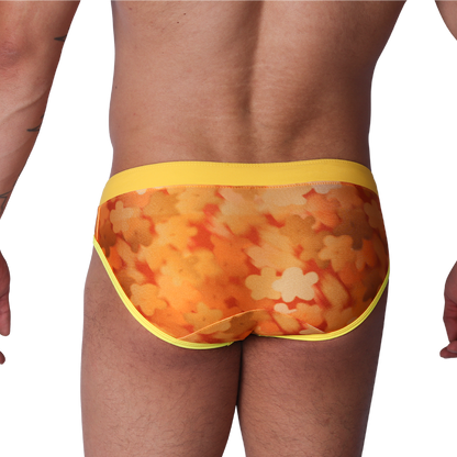 Floral Yellow Swim Brief vista posterior de Gigo Underwear