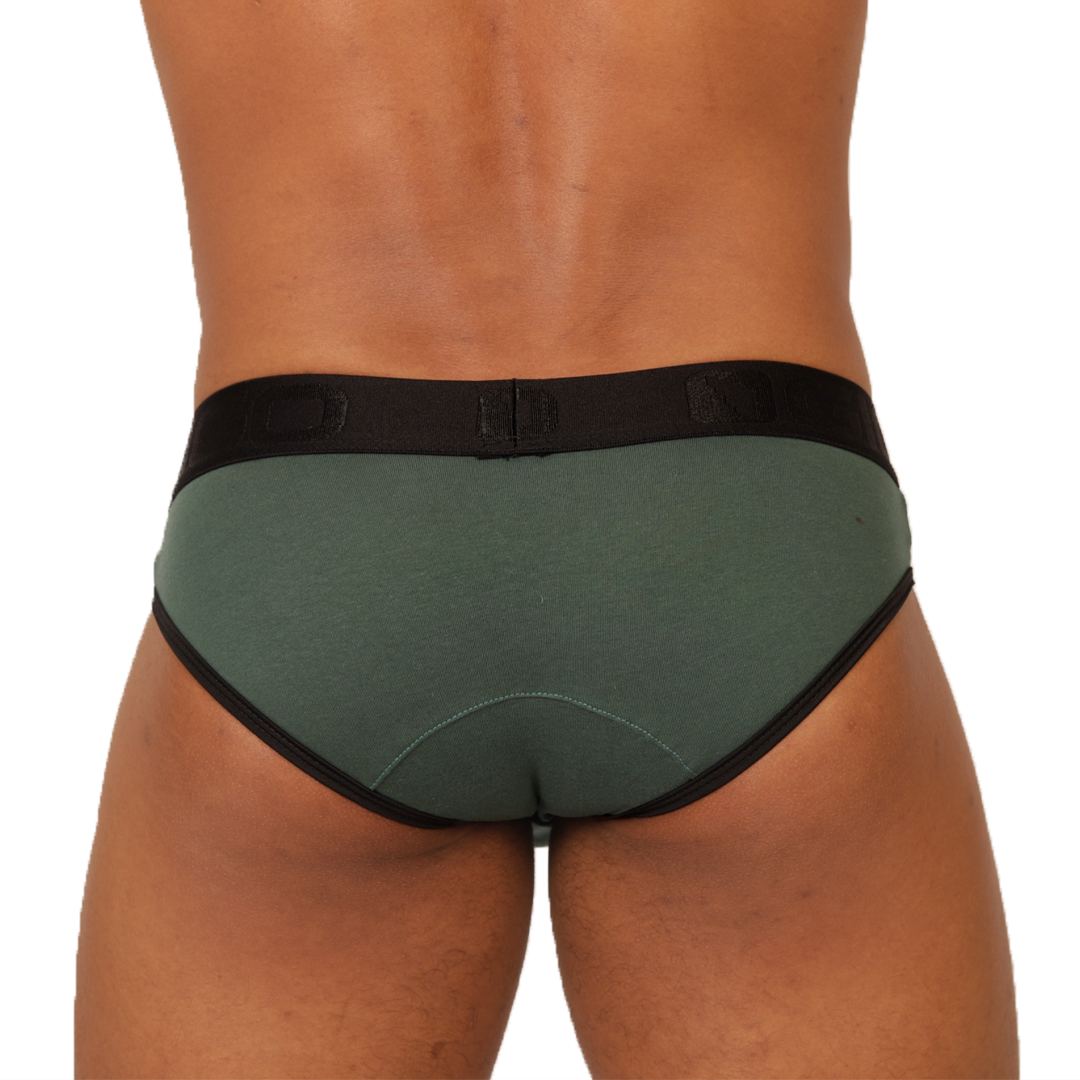 Garoto Green Brief vista posterior de Gigo Underwear
