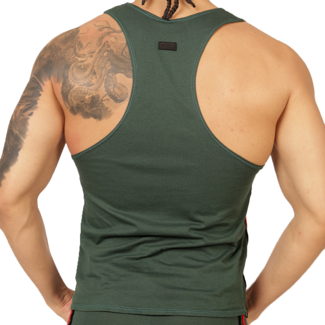 Garoto Green Tank vista frontal de Gigo Underwear