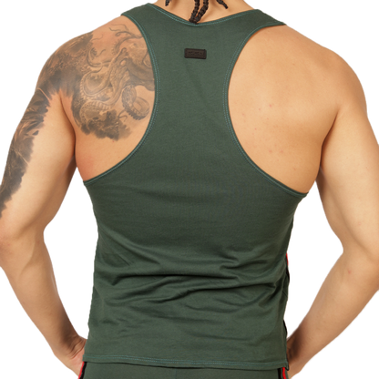 Garoto Green Tank vista frontal de Gigo Underwear