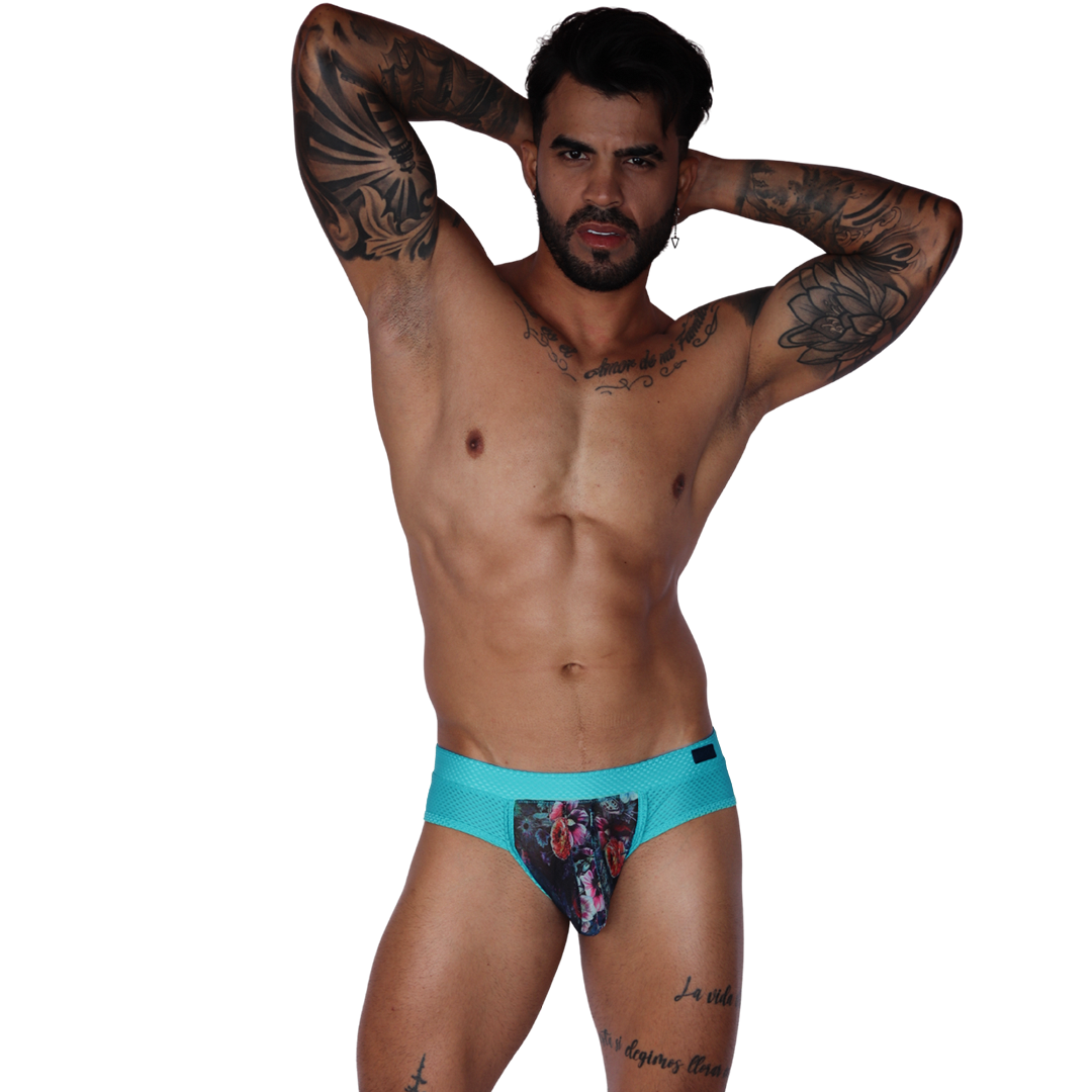 Garden Blue Brief en modelo de Gigo Underwear