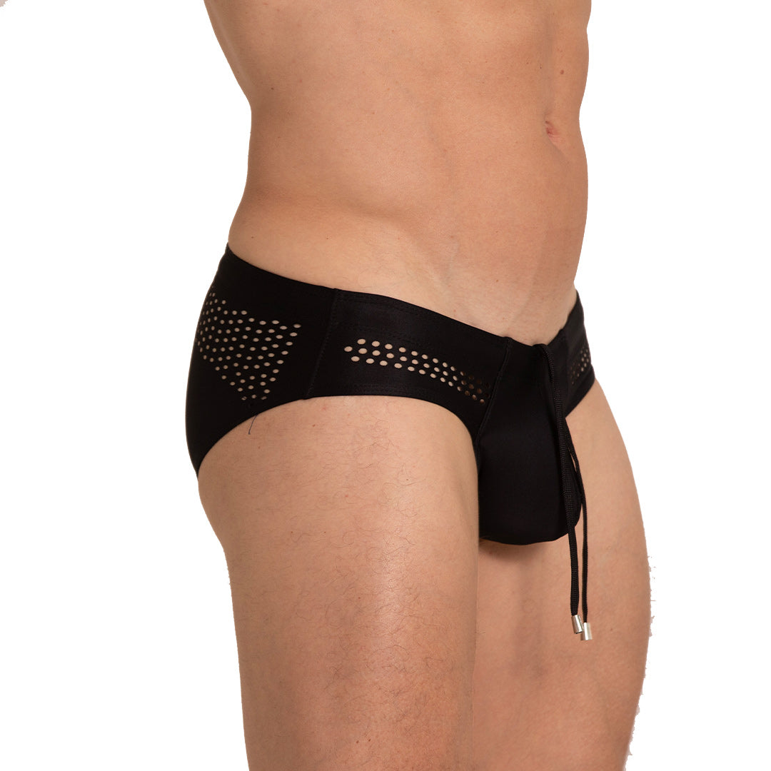 Hole Black Swim Brief vista frontal de Gigo Underwear