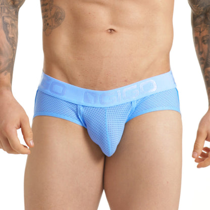 Insuperable Blue Brief Jockstrap en modelo de Gigo Underwear