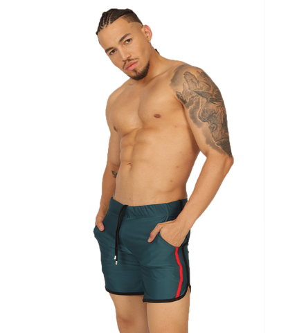 Nice Green Beachwear en modelo de Gigo Underwear