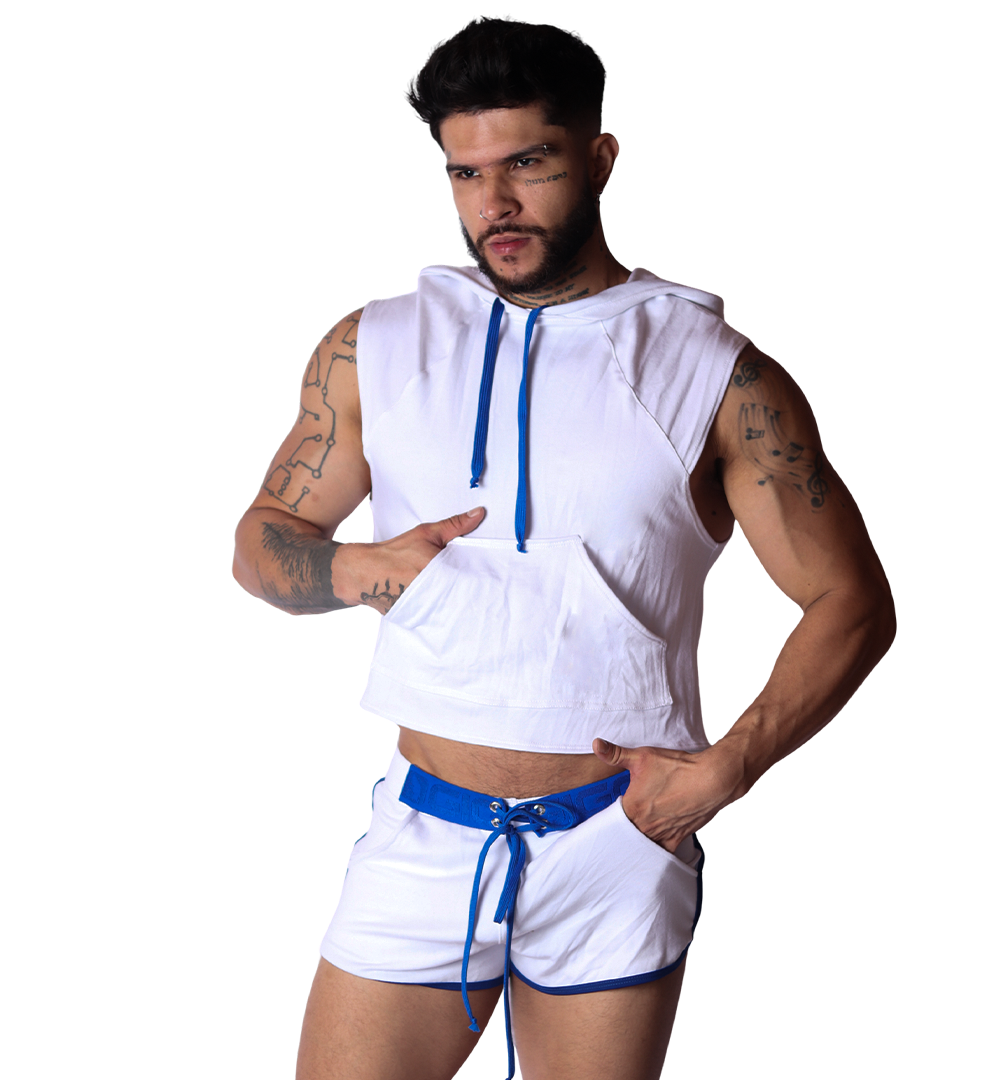 Nafts White Hoody T Shirt en modelo de Gigo Underwear