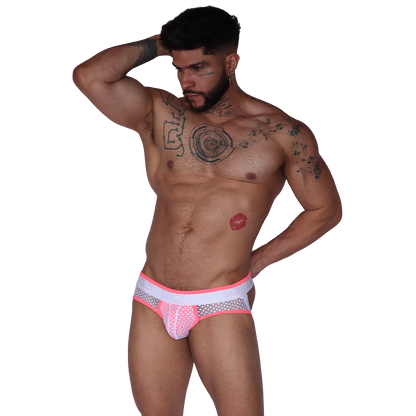 Net Fuchsia Jock Thong en modelo de Gigo Underwear