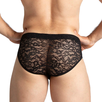 Paradise Black Brief en modelo de Gigo Underwear