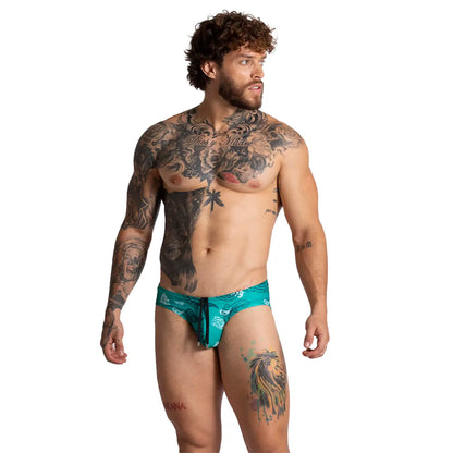 Paradise Swim Brief en modelo de Gigo Underwear