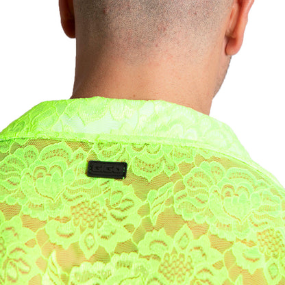 Paradise Yellow Shirt en modelo de Gigo Underwear