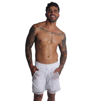 Provocative White Short en modelo de Gigo Underwear