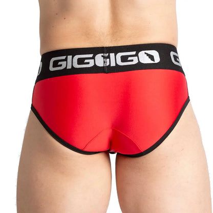 Purity Red Brief en modelo de Gigo Underwear