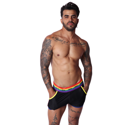 Pride Shorts en modelo de Gigo Underwear