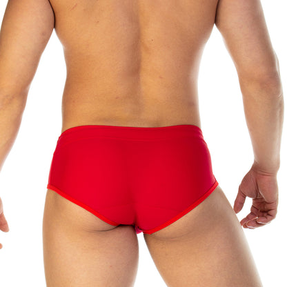 Soccer Red Swim Brief vista frontal de Gigo Underwear