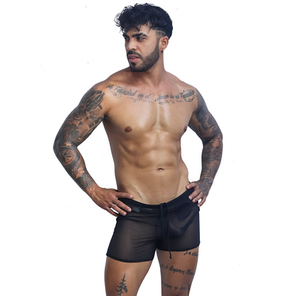 Spectrum Black Hot Shorts en modelo de Gigo Underwear