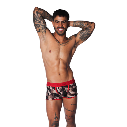 Trend Red Trunk en modelo de Gigo Underwear